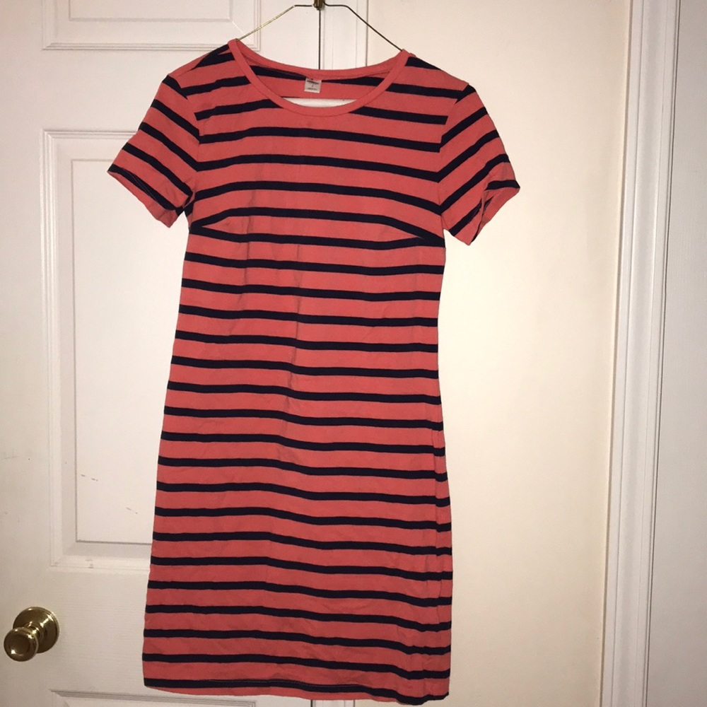 Cute and comfy short sleeved dress